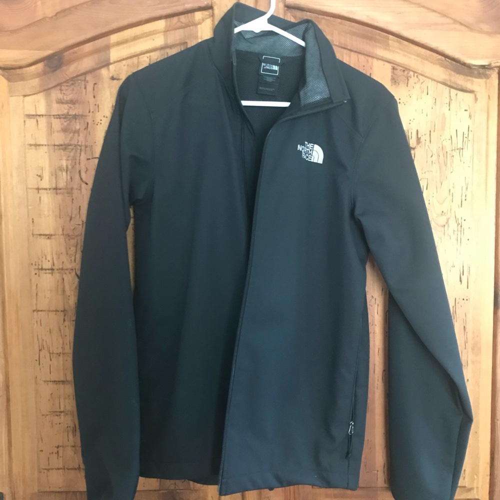 North Face Jacket- BLACK. LIKE NEW. Unlined